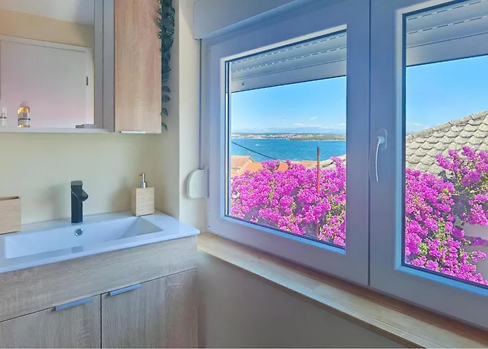 Stunning In With House Sea View * טקון