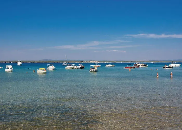 Stunning In With House Sea View 아파트